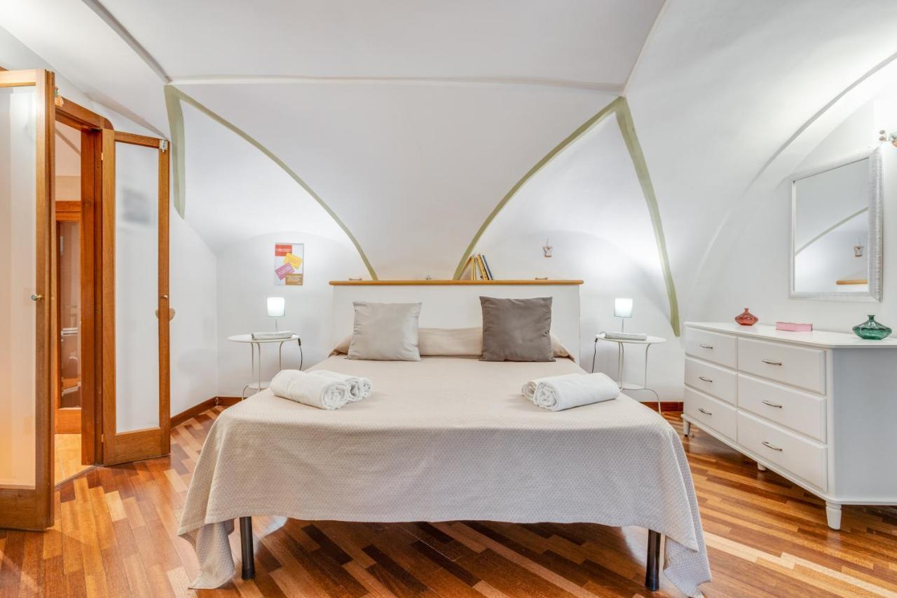 Guesthost - Casa Querida Central & Elegant Flat Наполи Екстериор снимка