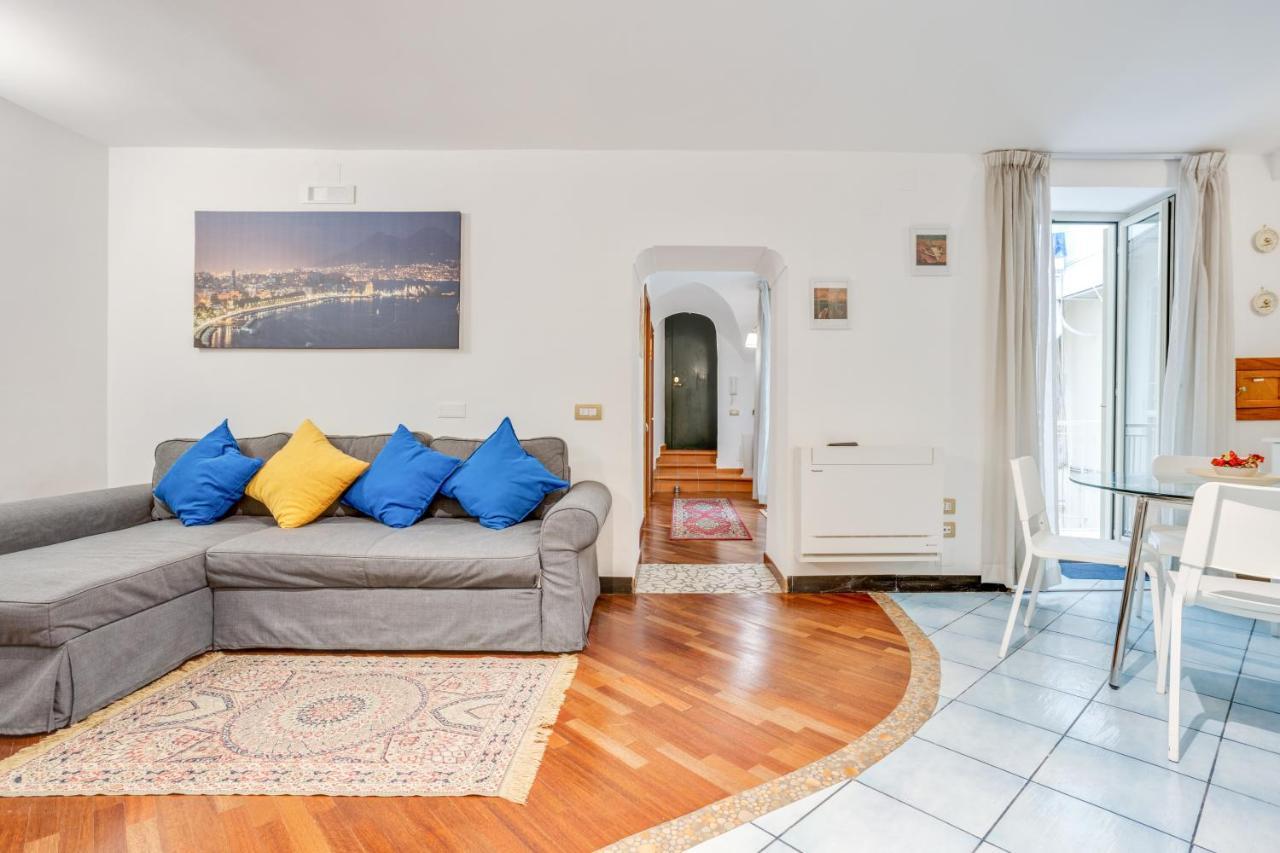 Guesthost - Casa Querida Central & Elegant Flat Наполи Екстериор снимка