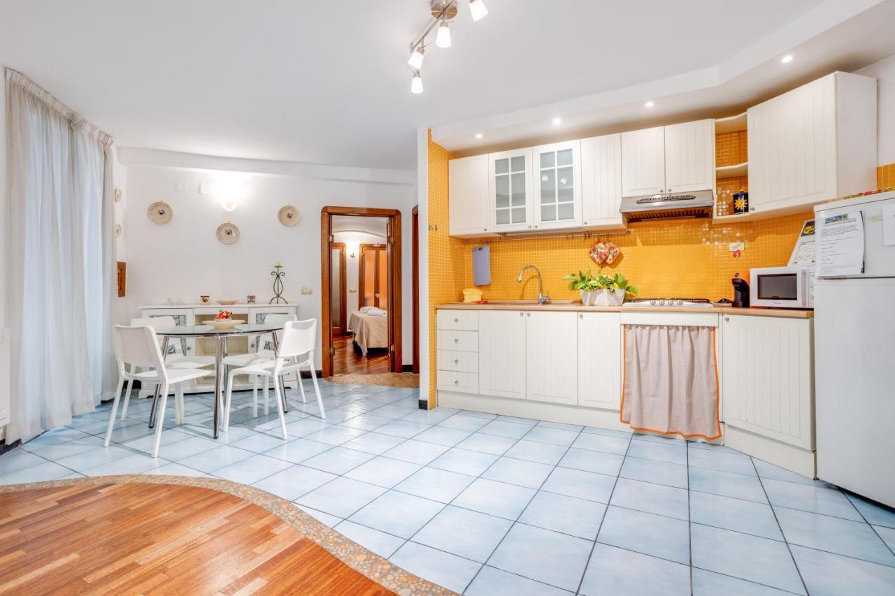 Guesthost - Casa Querida Central & Elegant Flat Наполи Екстериор снимка